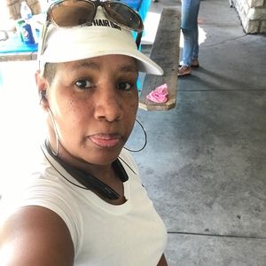 Meet your Posher, Renee